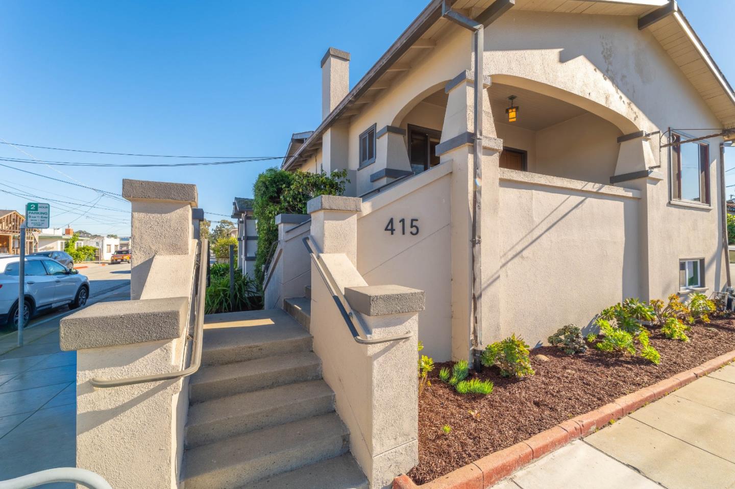 Detail Gallery Image 4 of 44 For 415 Figueroa St, Monterey,  CA 93940 - 3 Beds | 1 Baths