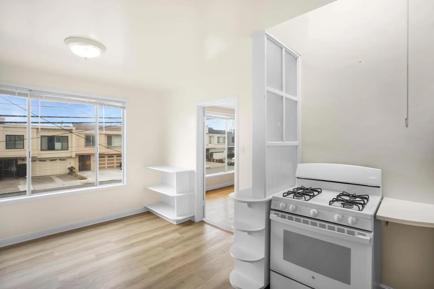 Detail Gallery Image 13 of 36 For 2338 39th Ave, San Francisco,  CA 94116 - 3 Beds | 1 Baths