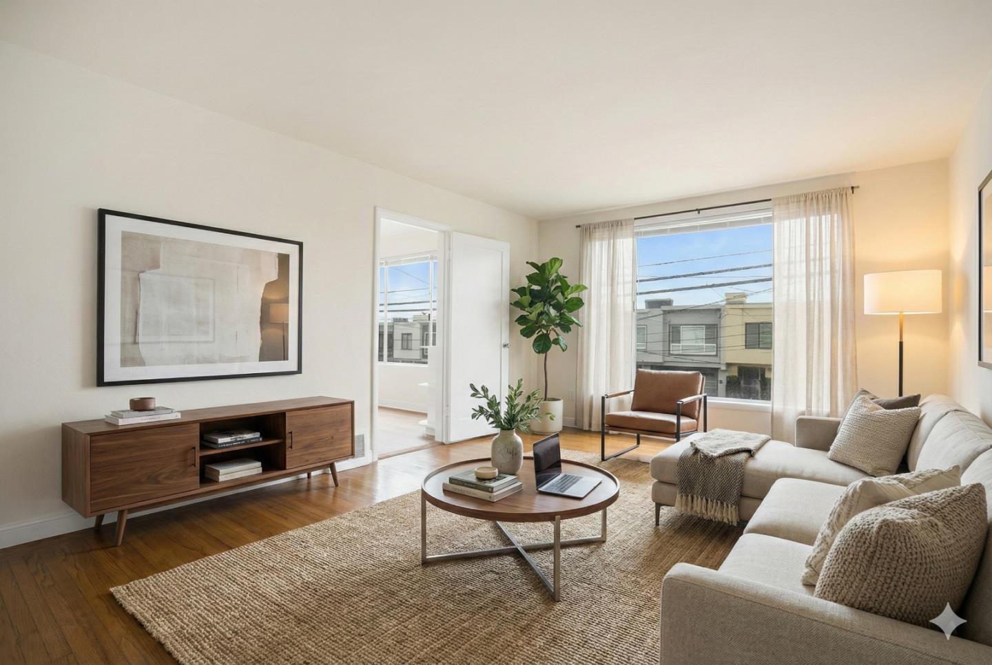 Detail Gallery Image 3 of 36 For 2338 39th Ave, San Francisco,  CA 94116 - 3 Beds | 1 Baths