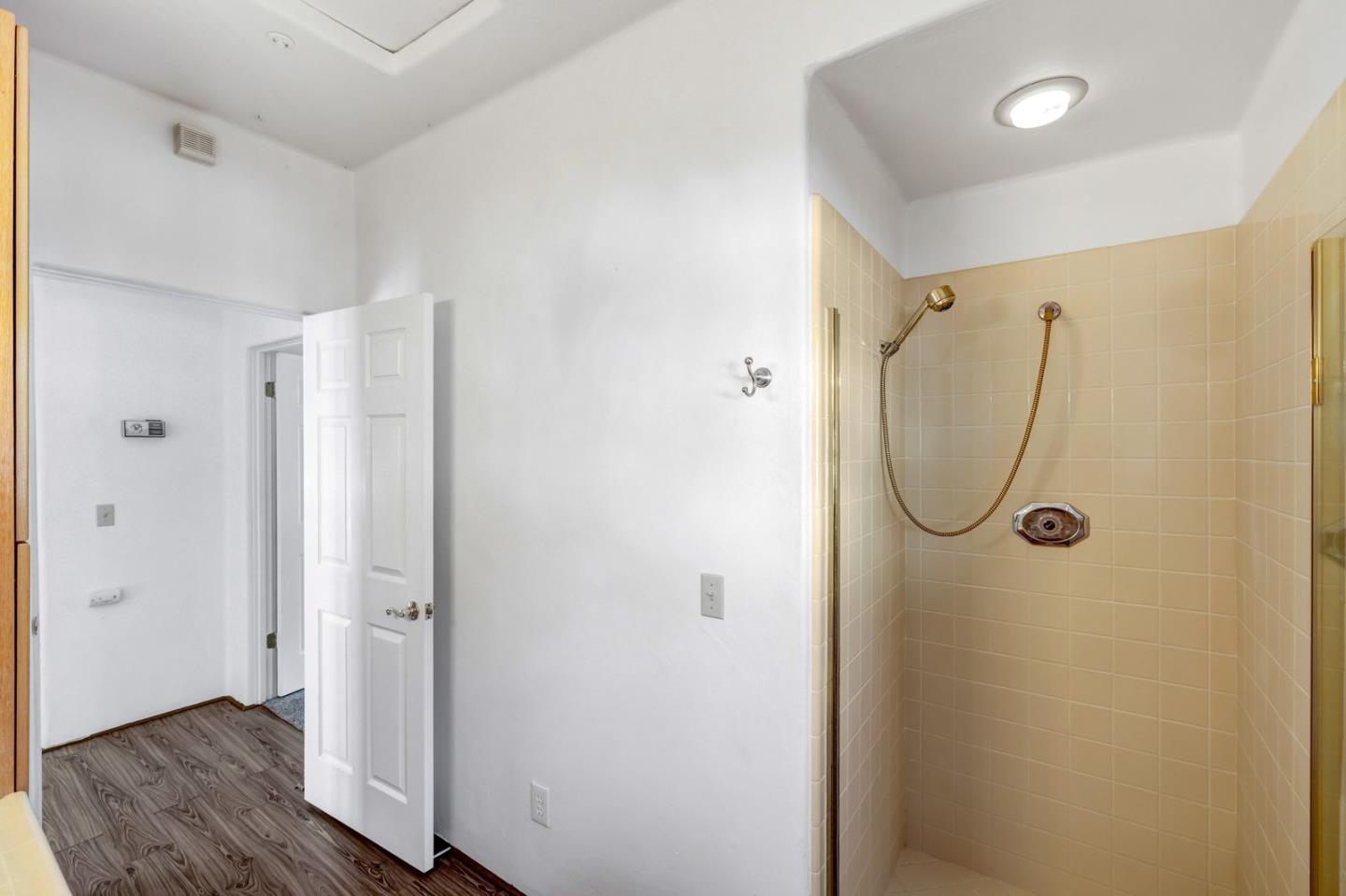 Detail Gallery Image 22 of 48 For 90 Harper Canyon Rd, Salinas,  CA 93908 - 3 Beds | 3 Baths