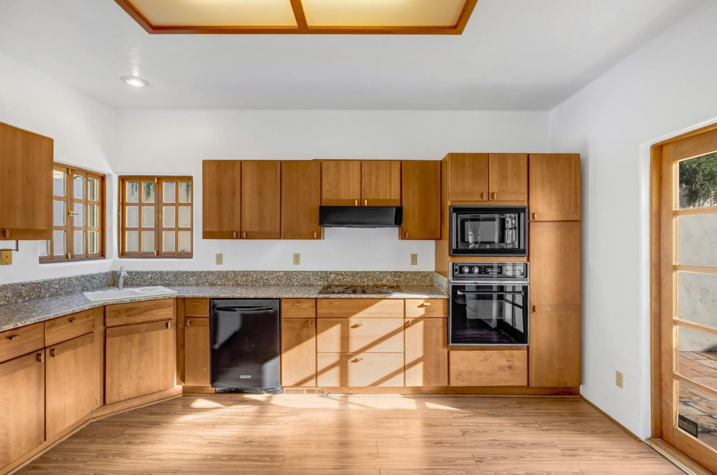 Detail Gallery Image 24 of 48 For 90 Harper Canyon Rd, Salinas,  CA 93908 - 3 Beds | 3 Baths