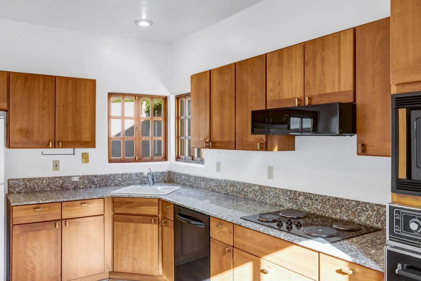 Detail Gallery Image 26 of 48 For 90 Harper Canyon Rd, Salinas,  CA 93908 - 3 Beds | 3 Baths