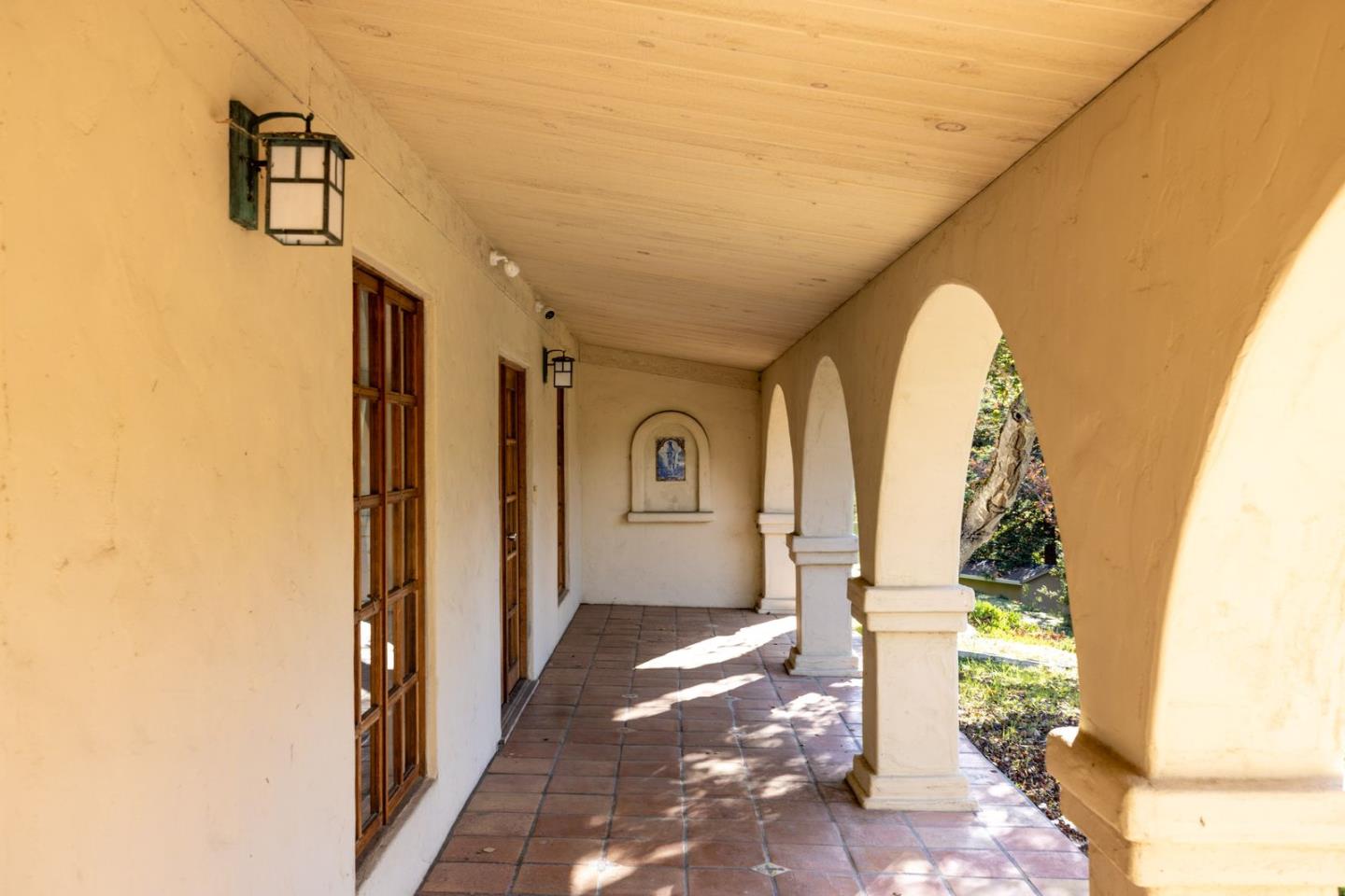 Detail Gallery Image 5 of 48 For 90 Harper Canyon Rd, Salinas,  CA 93908 - 3 Beds | 3 Baths