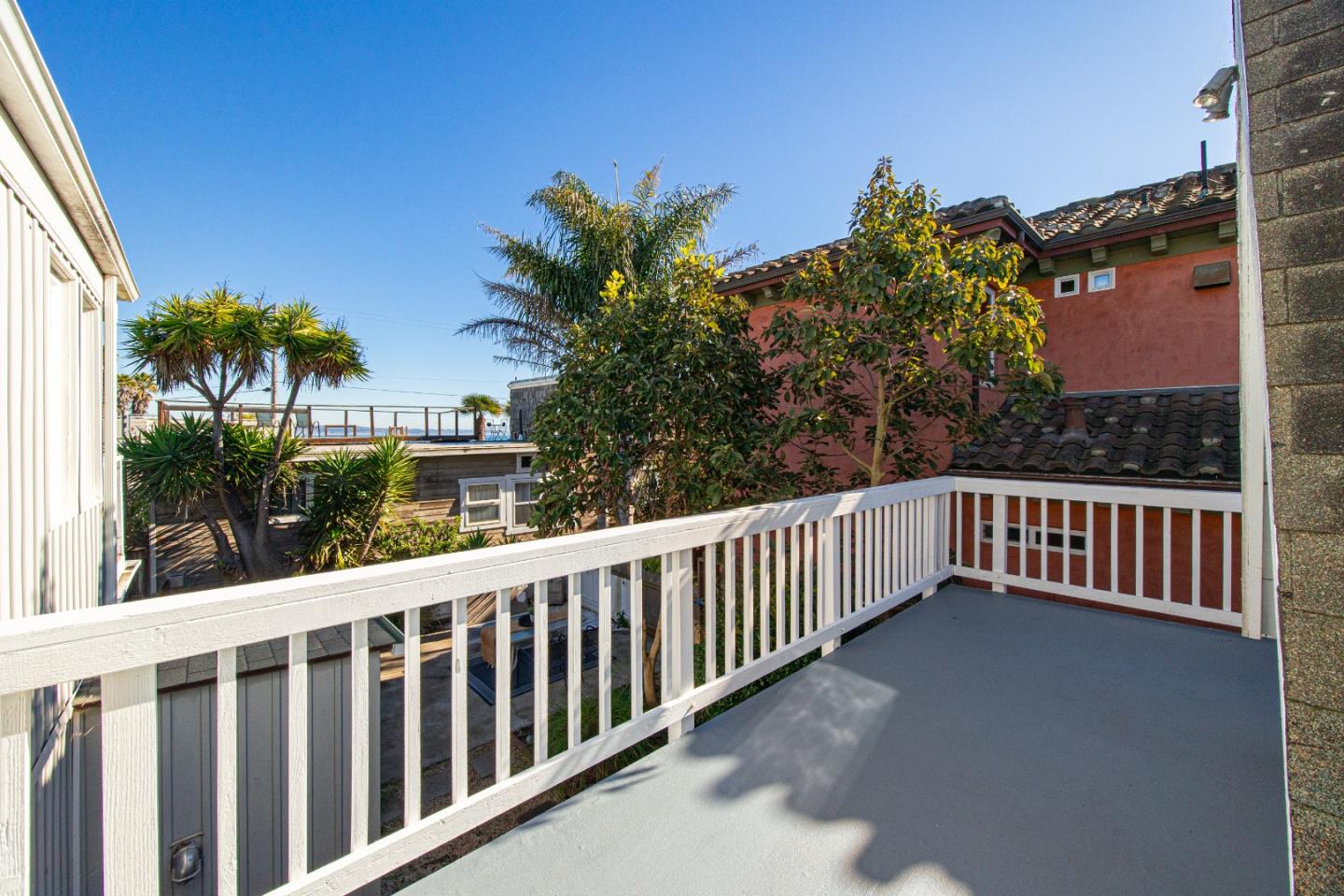 Detail Gallery Image 28 of 77 For 360 36th Ave, Santa Cruz,  CA 95062 - 8 Beds | 4 Baths