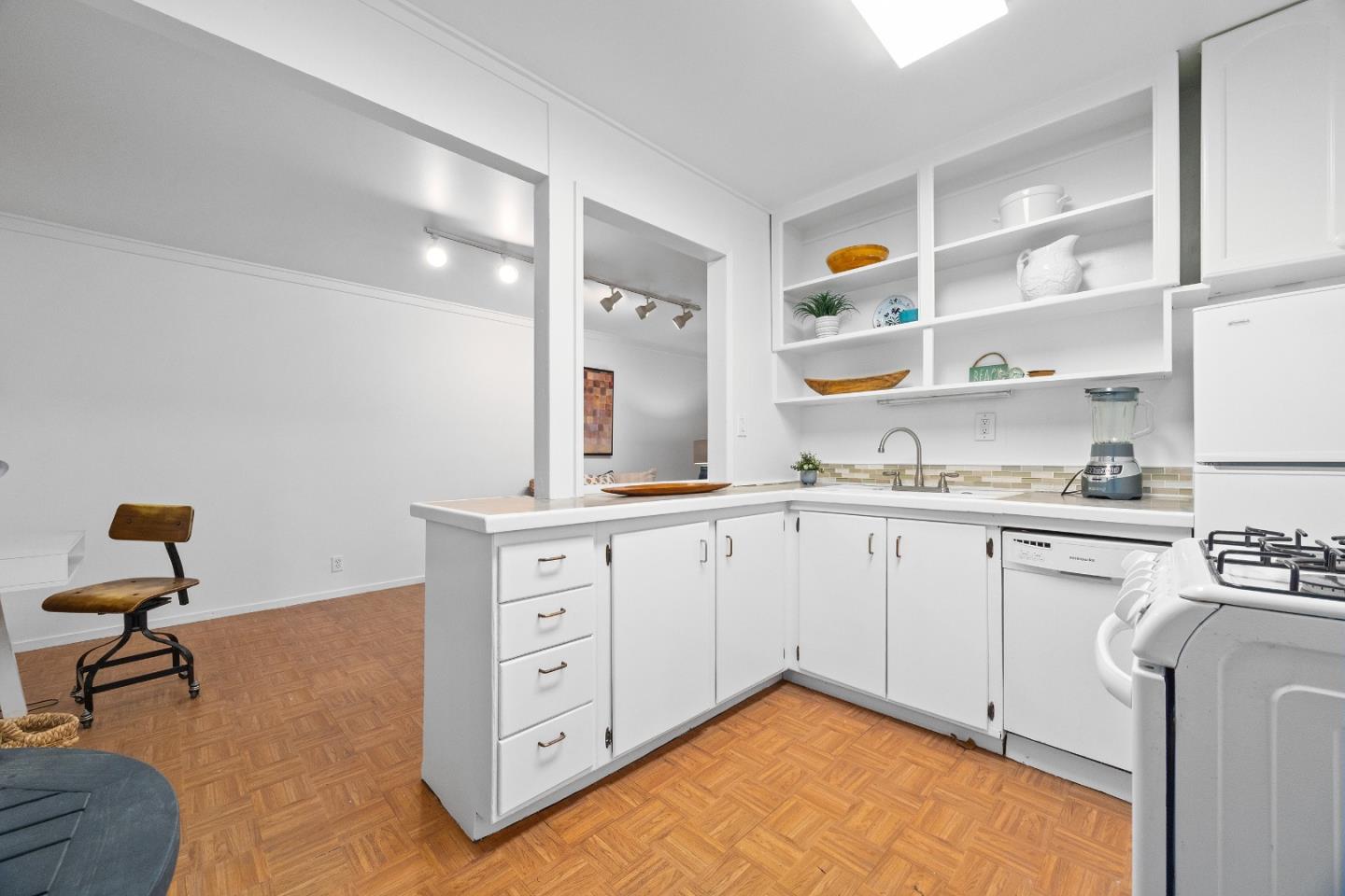 Detail Gallery Image 53 of 77 For 360 36th Ave, Santa Cruz,  CA 95062 - 8 Beds | 4 Baths