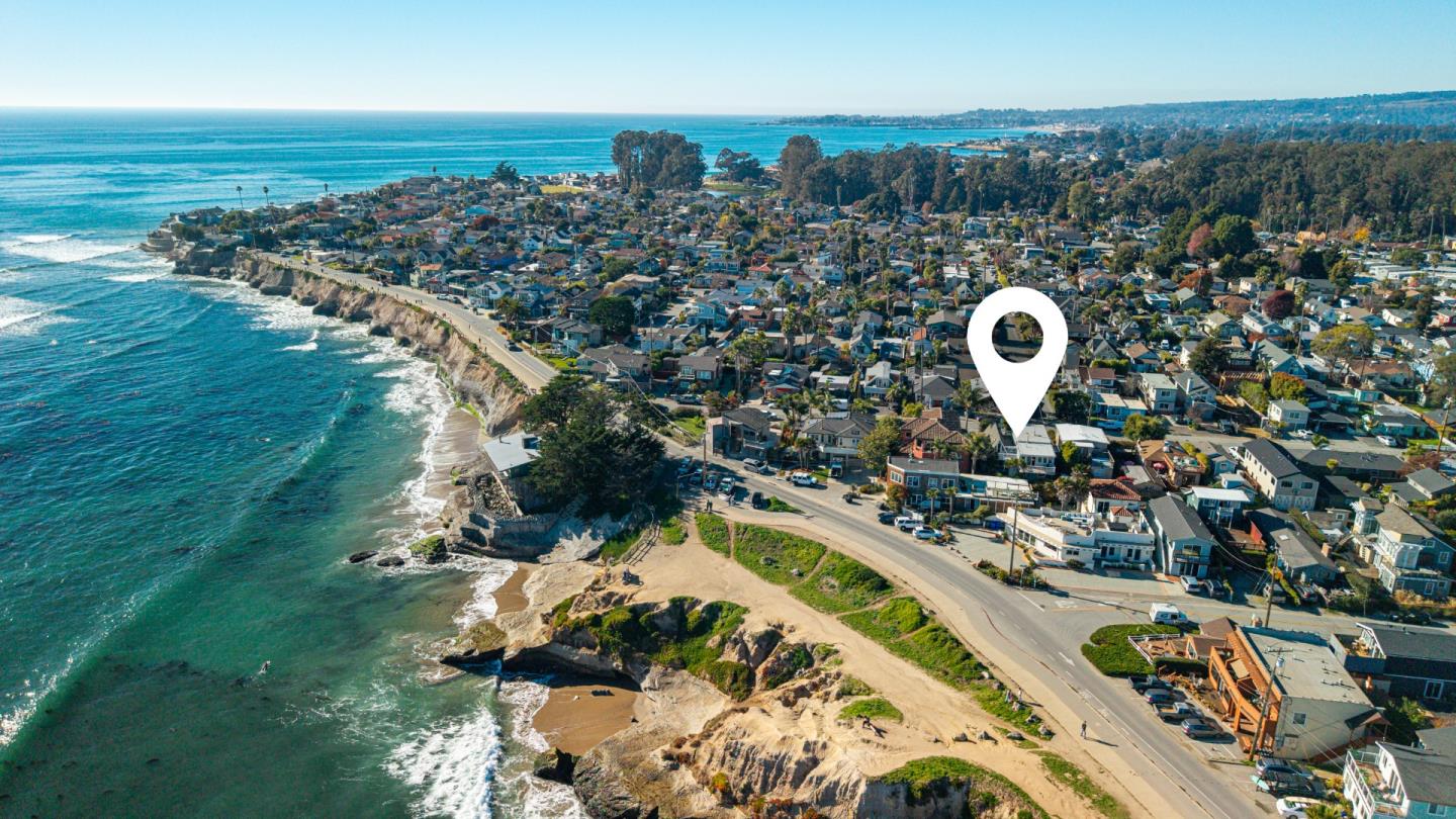 Detail Gallery Image 66 of 77 For 360 36th Ave, Santa Cruz,  CA 95062 - 8 Beds | 4 Baths