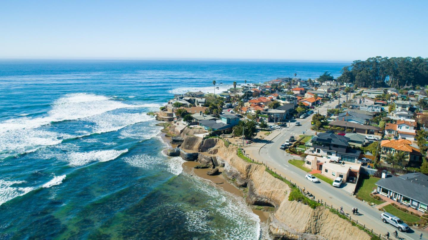 Detail Gallery Image 70 of 77 For 360 36th Ave, Santa Cruz,  CA 95062 - 8 Beds | 4 Baths