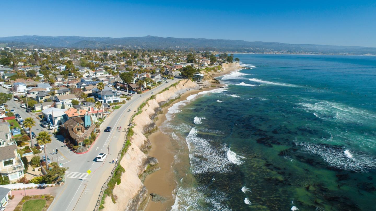 Detail Gallery Image 71 of 77 For 360 36th Ave, Santa Cruz,  CA 95062 - 8 Beds | 4 Baths