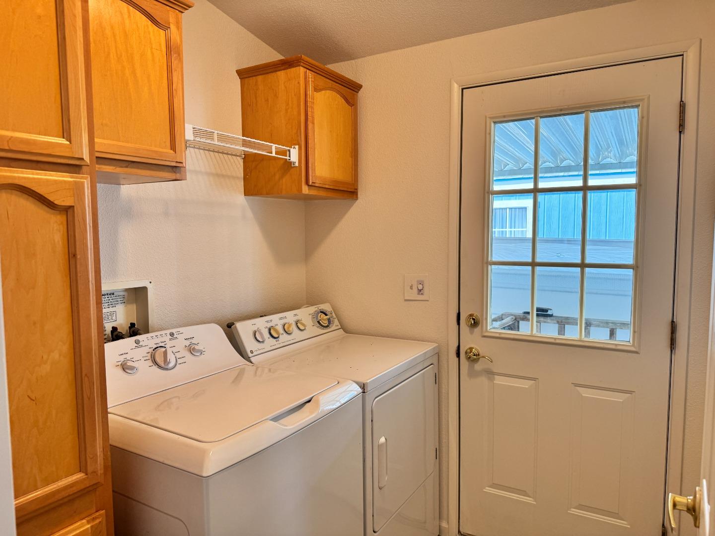 Detail Gallery Image 10 of 21 For 23 Sea Breeze Dr #23,  Half Moon Bay,  CA 94019 - 3 Beds | 2 Baths