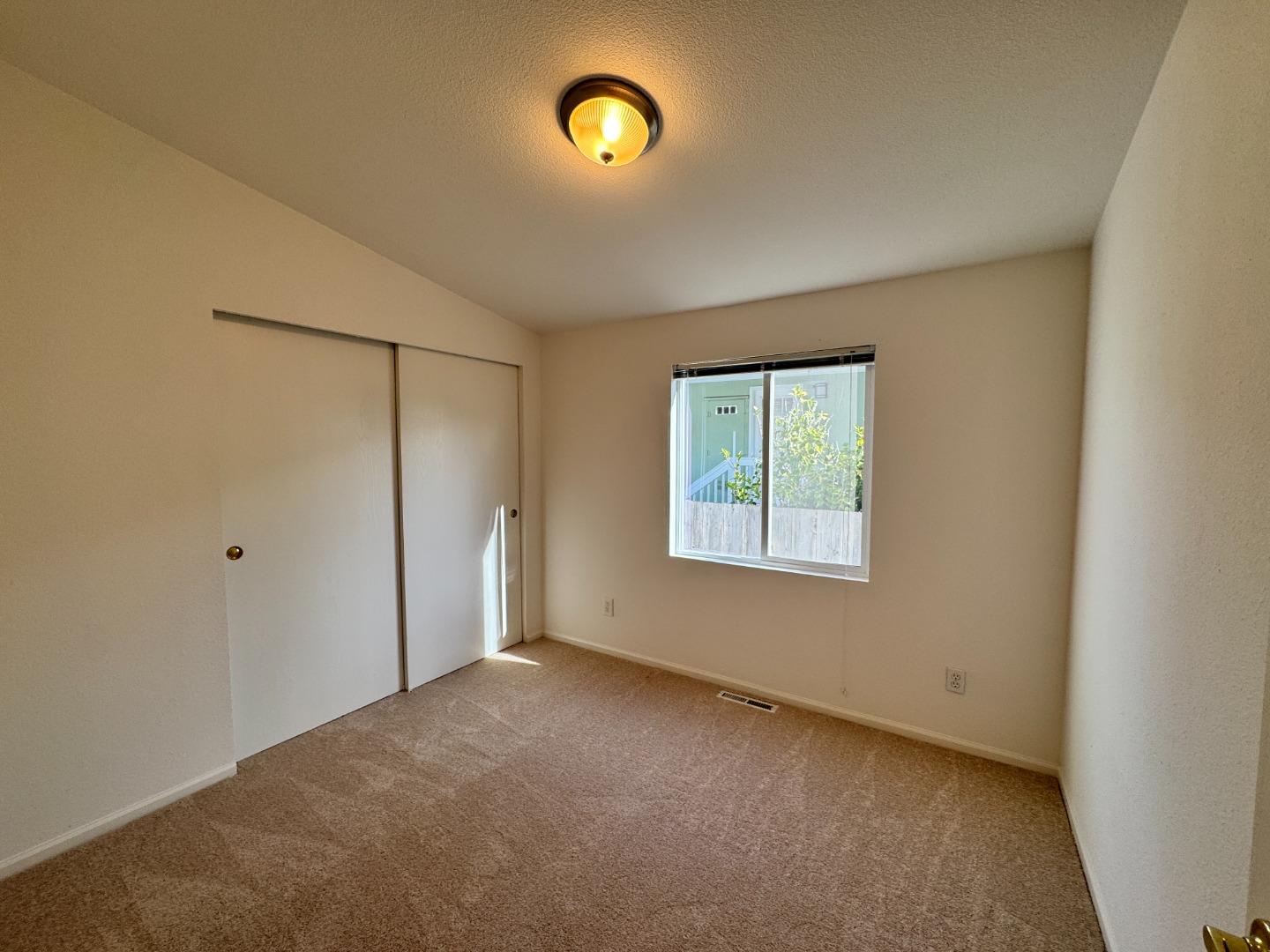Detail Gallery Image 12 of 21 For 23 Sea Breeze Dr #23,  Half Moon Bay,  CA 94019 - 3 Beds | 2 Baths