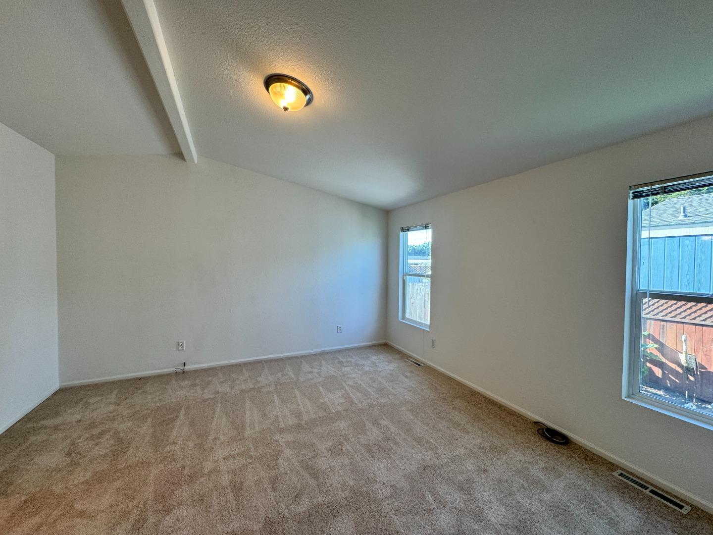 Detail Gallery Image 14 of 21 For 23 Sea Breeze Dr #23,  Half Moon Bay,  CA 94019 - 3 Beds | 2 Baths