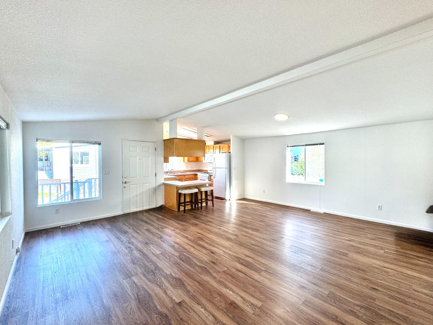 Detail Gallery Image 9 of 21 For 23 Sea Breeze Dr #23,  Half Moon Bay,  CA 94019 - 3 Beds | 2 Baths
