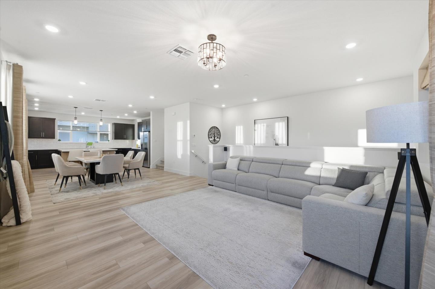 Detail Gallery Image 7 of 32 For 6382 Dove Ave, Dublin,  CA 94568 - 4 Beds | 3/1 Baths