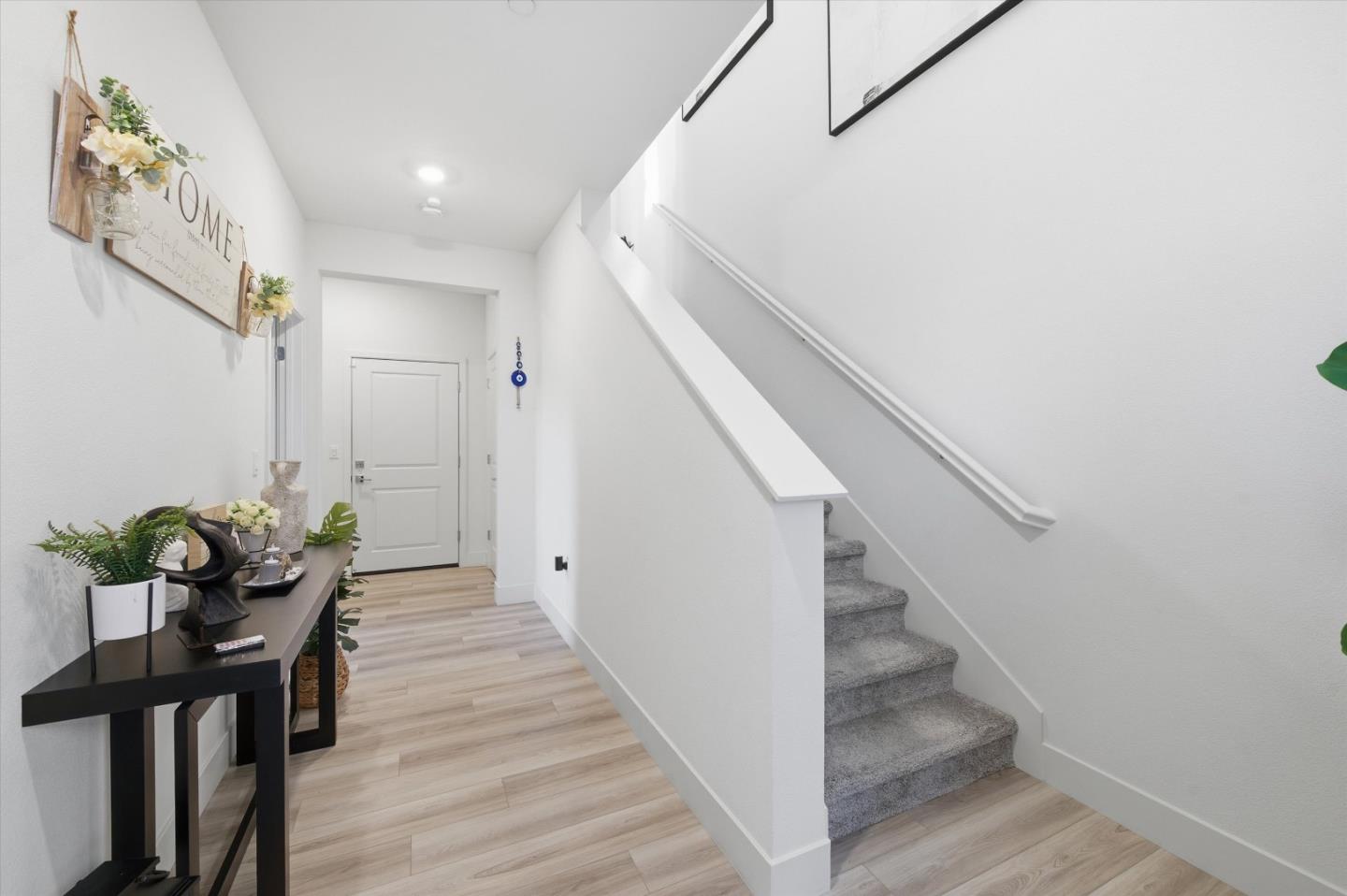 Detail Gallery Image 8 of 32 For 6382 Dove Ave, Dublin,  CA 94568 - 4 Beds | 3/1 Baths