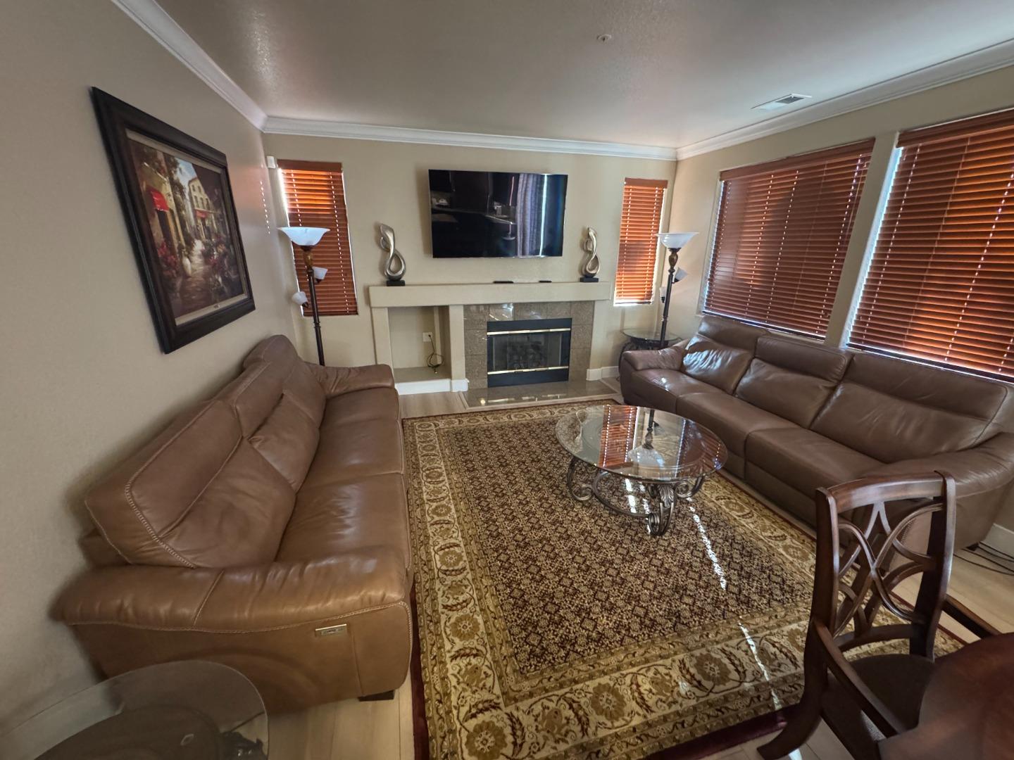 Detail Gallery Image 7 of 50 For 10 Rhine Cir, Salinas,  CA 93906 - 3 Beds | 2 Baths