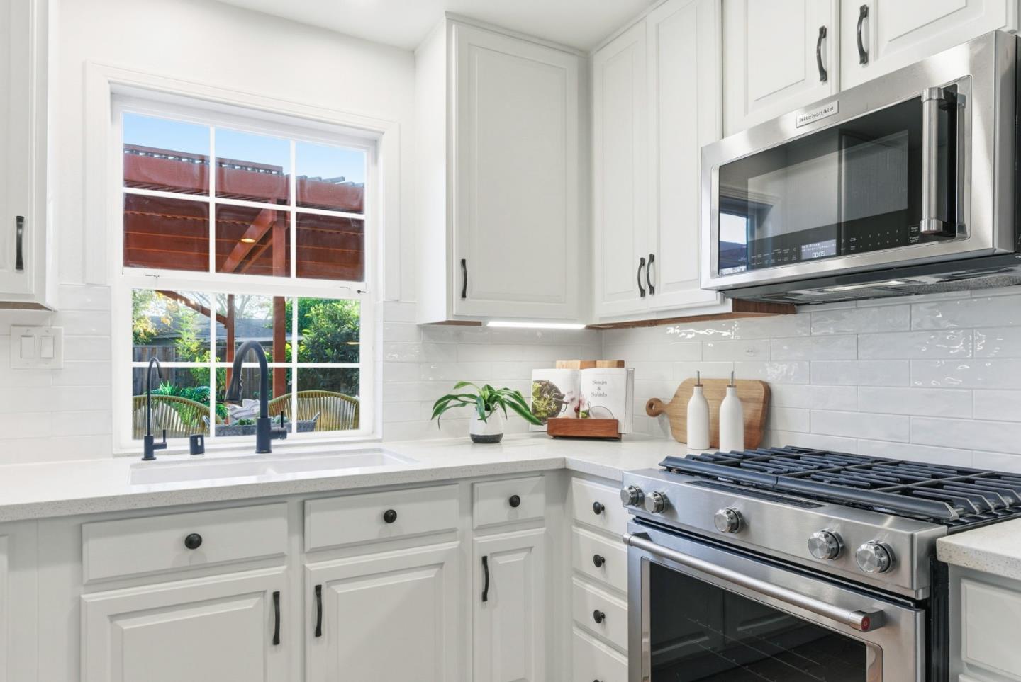 Detail Gallery Image 17 of 68 For 2920 Fresno St, Santa Clara,  CA 95051 - 4 Beds | 2 Baths