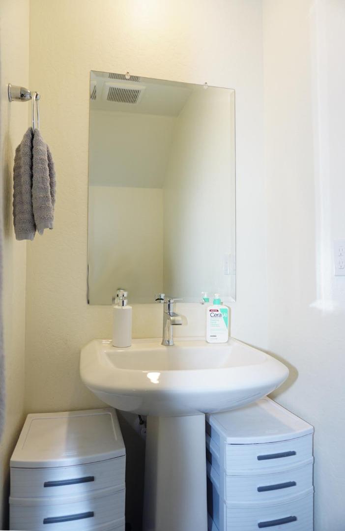 Detail Gallery Image 30 of 38 For 405 Greene Way, Los Banos,  CA 93635 - 3 Beds | 2/1 Baths