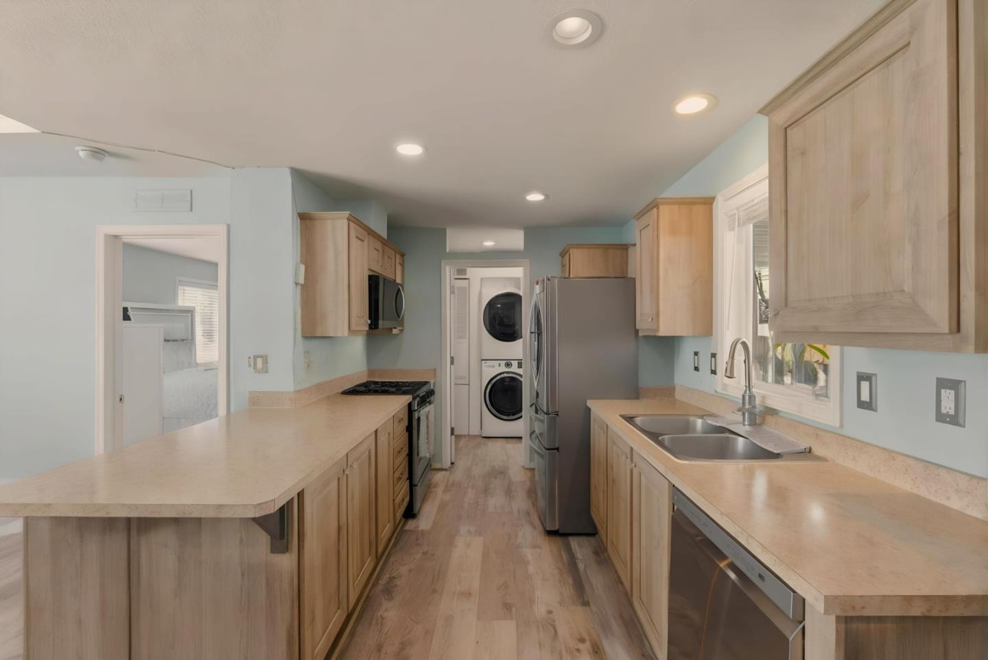 Detail Gallery Image 12 of 31 For 789 Green Valley Road Rd #108,  Watsonville,  CA 95076 - 3 Beds | 2 Baths