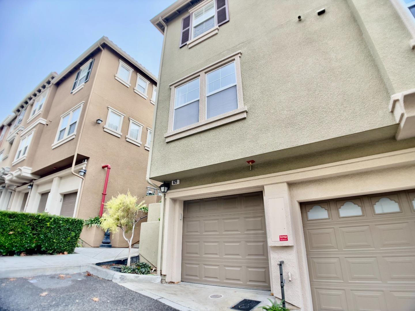 Detail Gallery Image 3 of 35 For 629 Adeline Ave, San Jose,  CA 95136 - 2 Beds | 2 Baths