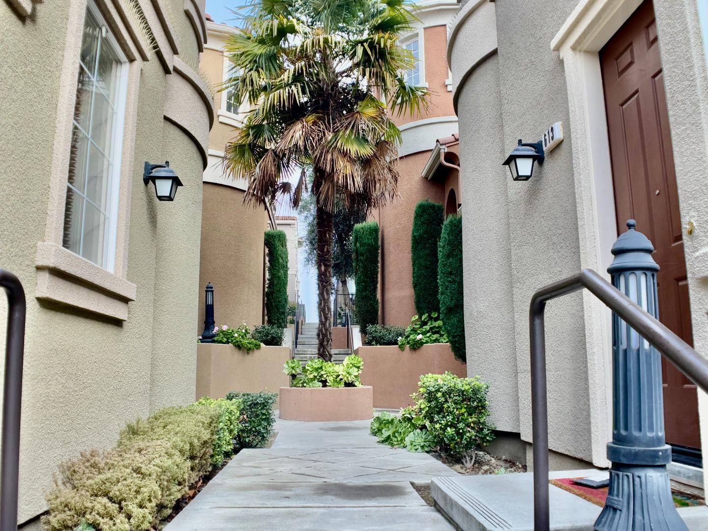 Detail Gallery Image 6 of 35 For 629 Adeline Ave, San Jose,  CA 95136 - 2 Beds | 2 Baths