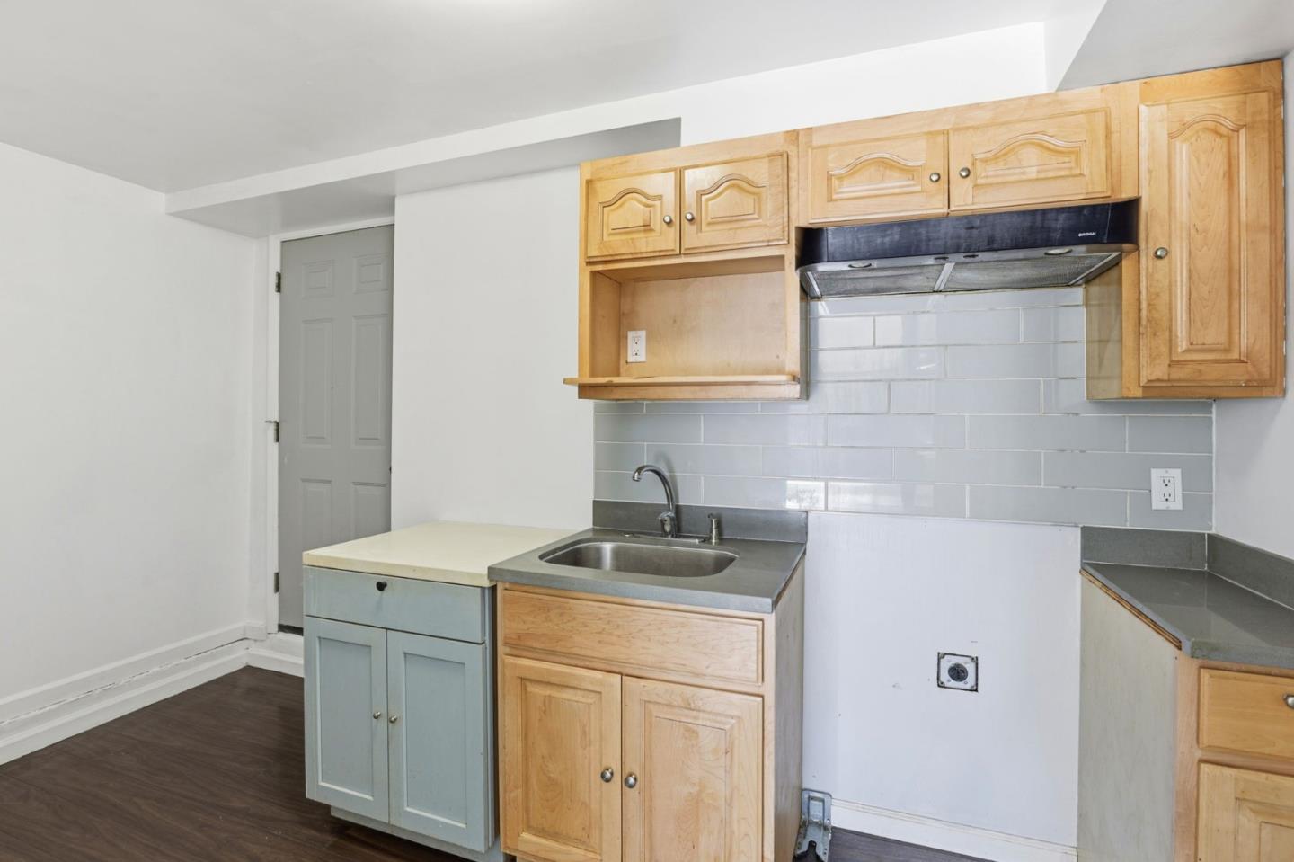 Detail Gallery Image 15 of 58 For 75 Gambetta St, Daly City,  CA 94014 - 6 Beds | 4 Baths