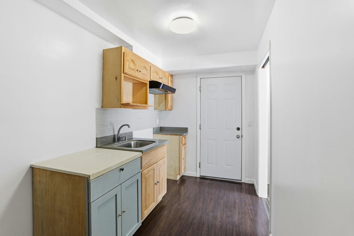 Detail Gallery Image 16 of 58 For 75 Gambetta St, Daly City,  CA 94014 - 6 Beds | 4 Baths