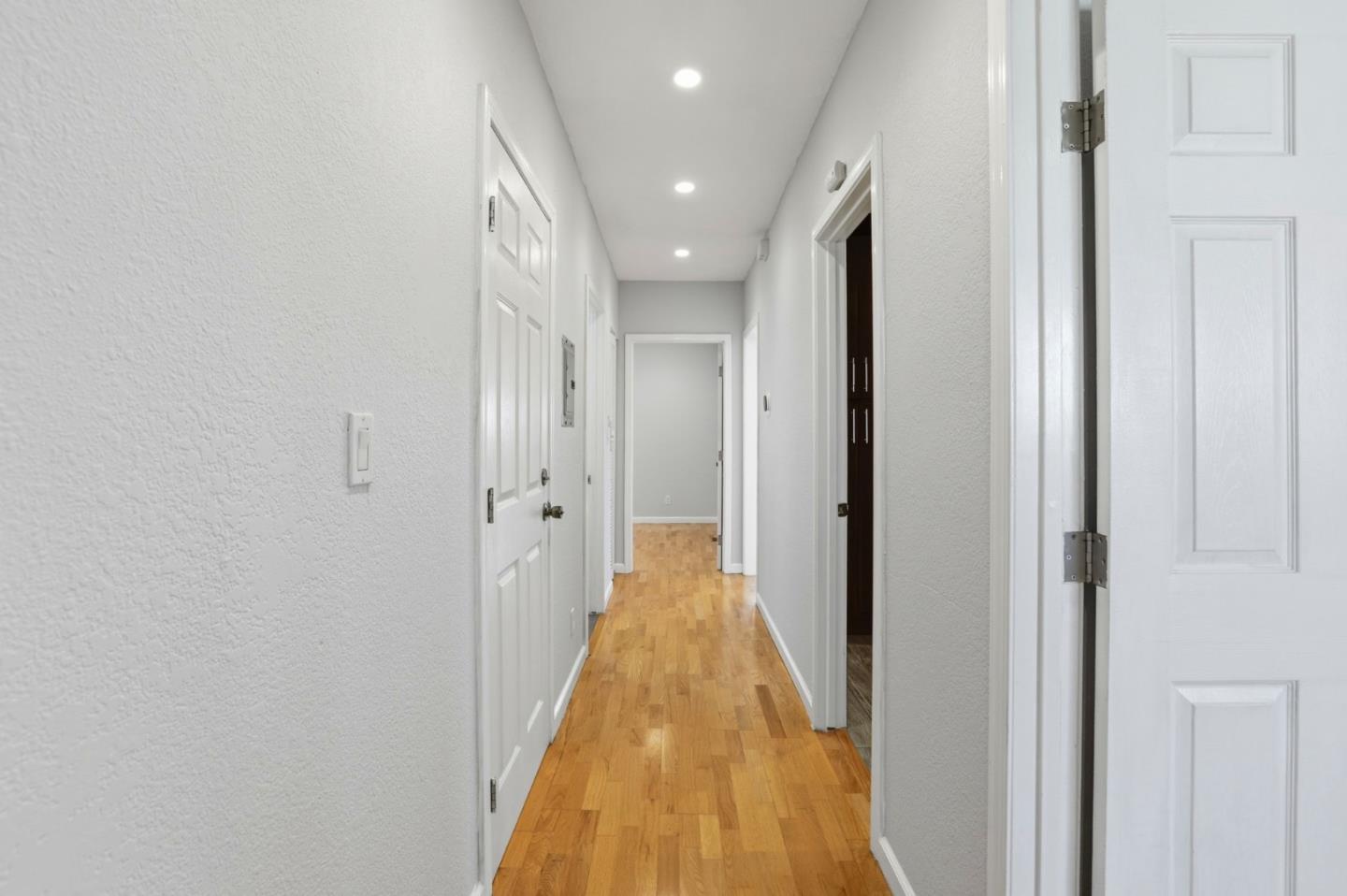 Detail Gallery Image 24 of 58 For 75 Gambetta St, Daly City,  CA 94014 - 6 Beds | 4 Baths