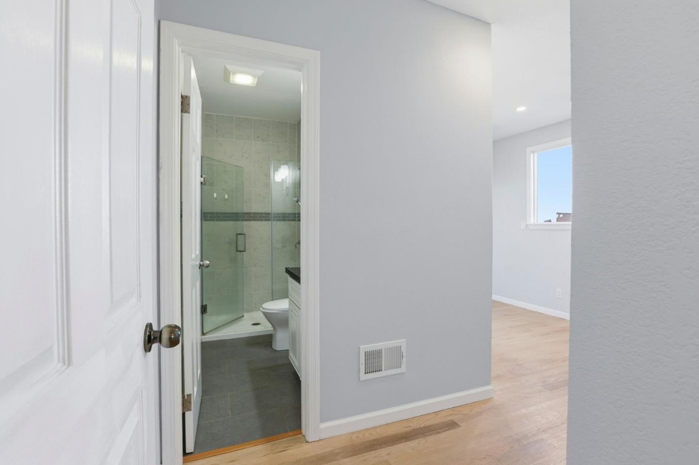 Detail Gallery Image 42 of 58 For 75 Gambetta St, Daly City,  CA 94014 - 6 Beds | 4 Baths