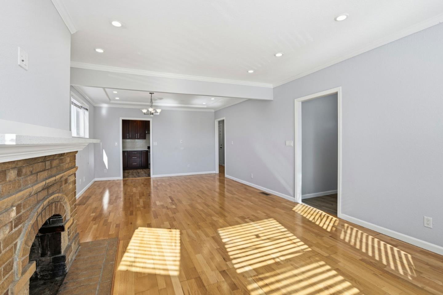 Detail Gallery Image 8 of 58 For 75 Gambetta St, Daly City,  CA 94014 - 6 Beds | 4 Baths