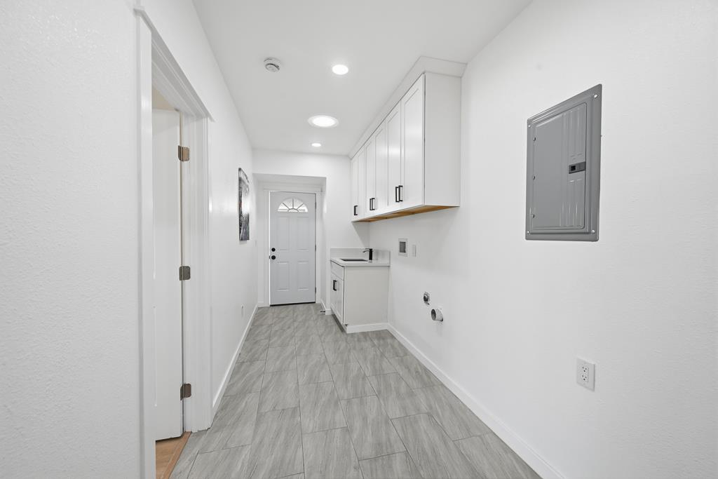 Detail Gallery Image 49 of 66 For 1884 Lanier Ave, San Leandro,  CA 94579 - 4 Beds | 3 Baths