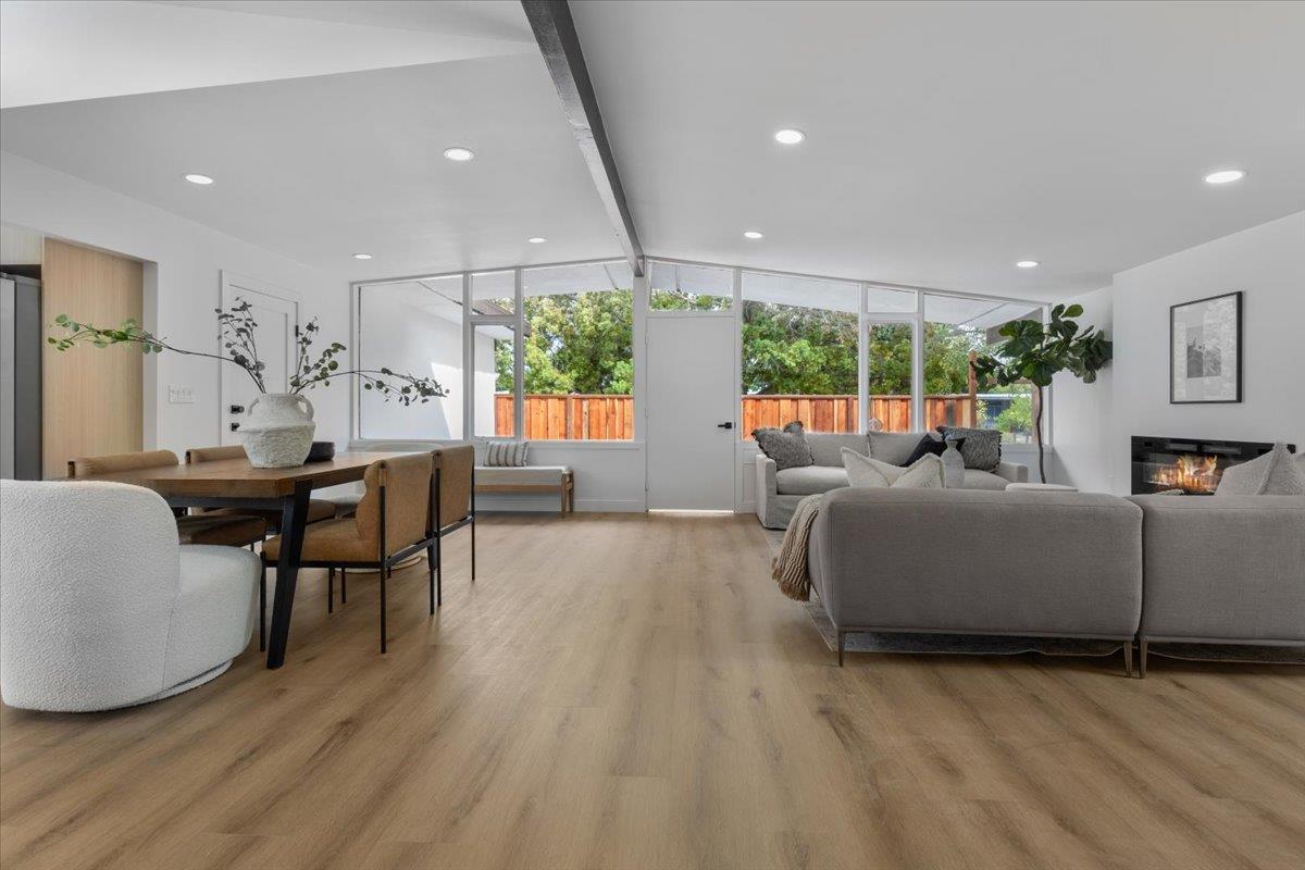 Detail Gallery Image 5 of 26 For 2375 Adele Ave, Mountain View,  CA 94043 - 3 Beds | 2 Baths