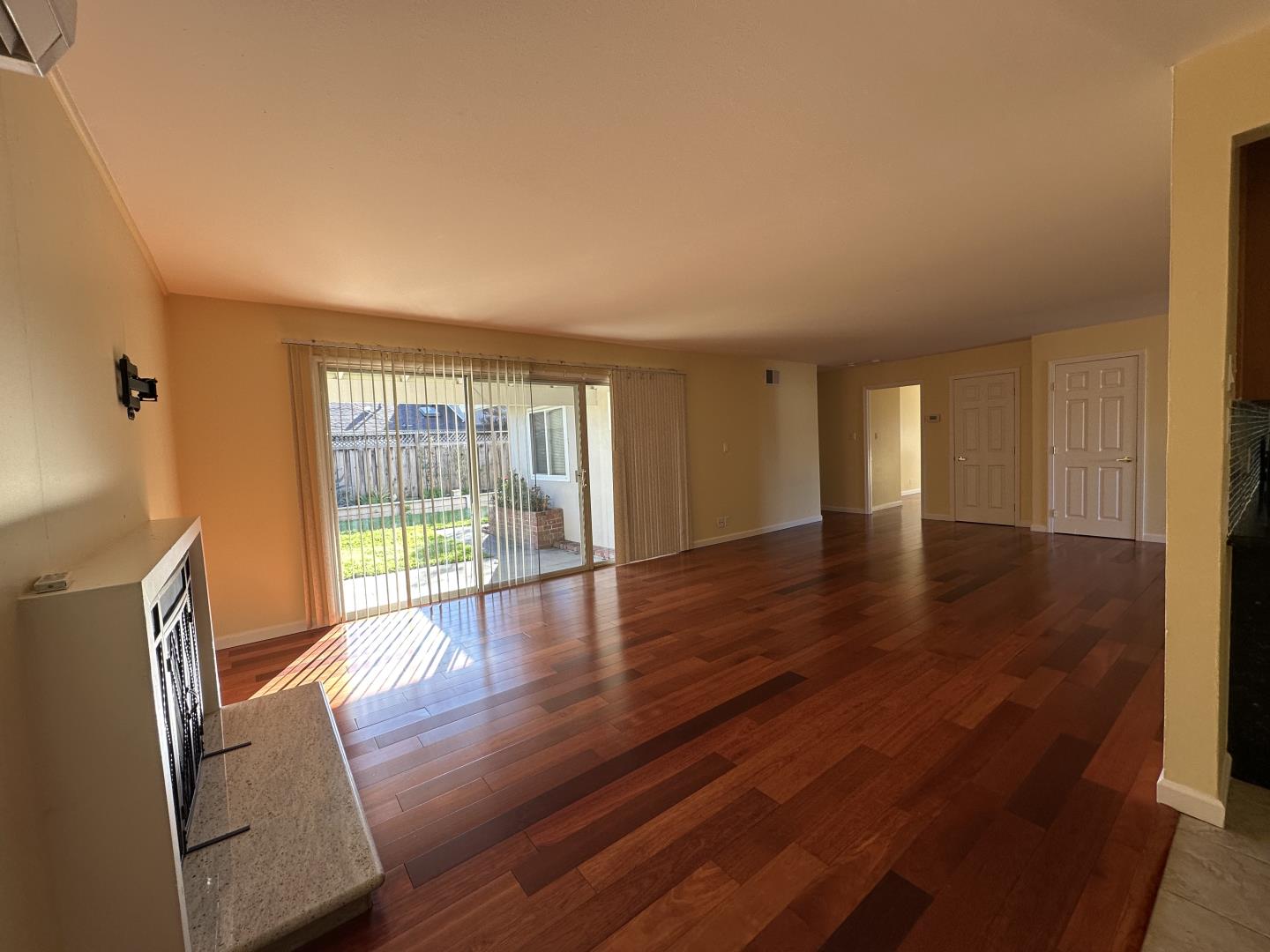 Detail Gallery Image 3 of 26 For 1934 Foxworthy Ave, San Jose,  CA 95124 - 3 Beds | 2 Baths