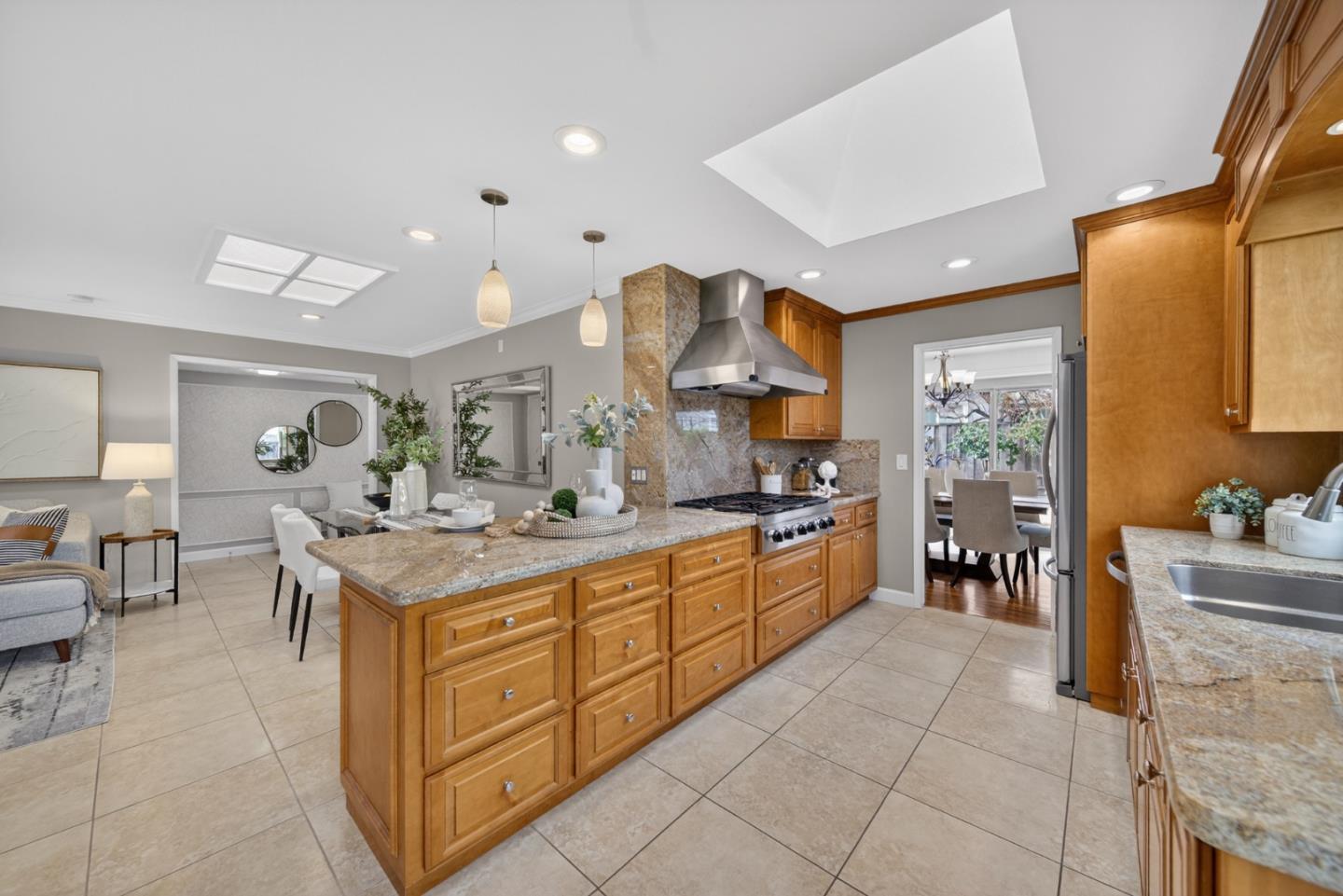 Detail Gallery Image 19 of 117 For 10155 Western Dr, Cupertino,  CA 95014 - 4 Beds | 3 Baths