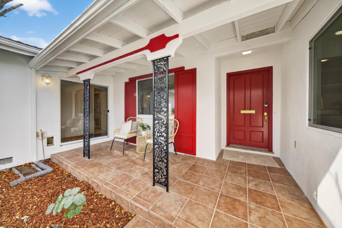 Detail Gallery Image 5 of 117 For 10155 Western Dr, Cupertino,  CA 95014 - 4 Beds | 3 Baths