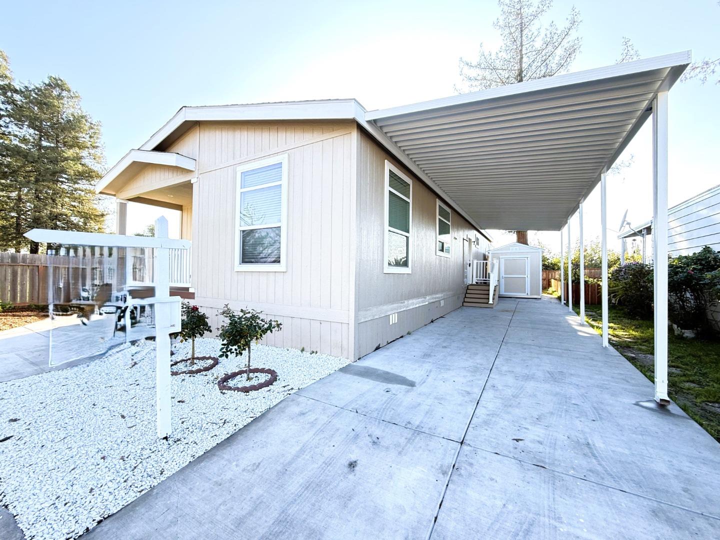 Detail Gallery Image 2 of 30 For 430 Giannotta Way #430,  San Jose,  CA 95133 - 3 Beds | 2 Baths