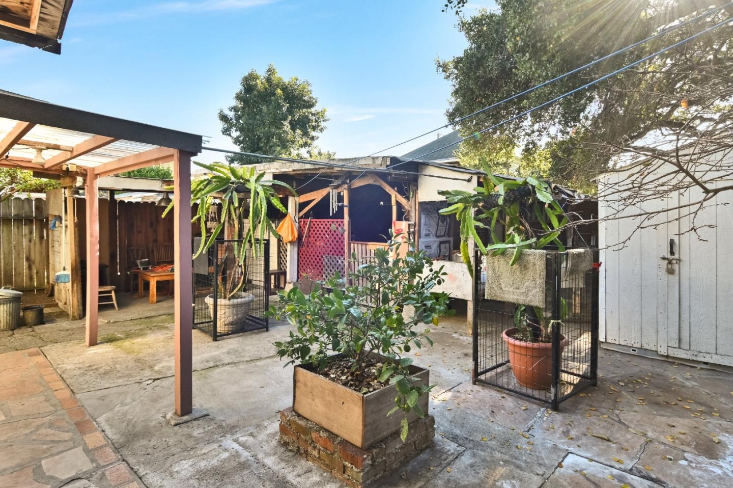 Detail Gallery Image 12 of 24 For 2819 E 23rd St, Oakland,  CA 94601 - 3 Beds | 2 Baths