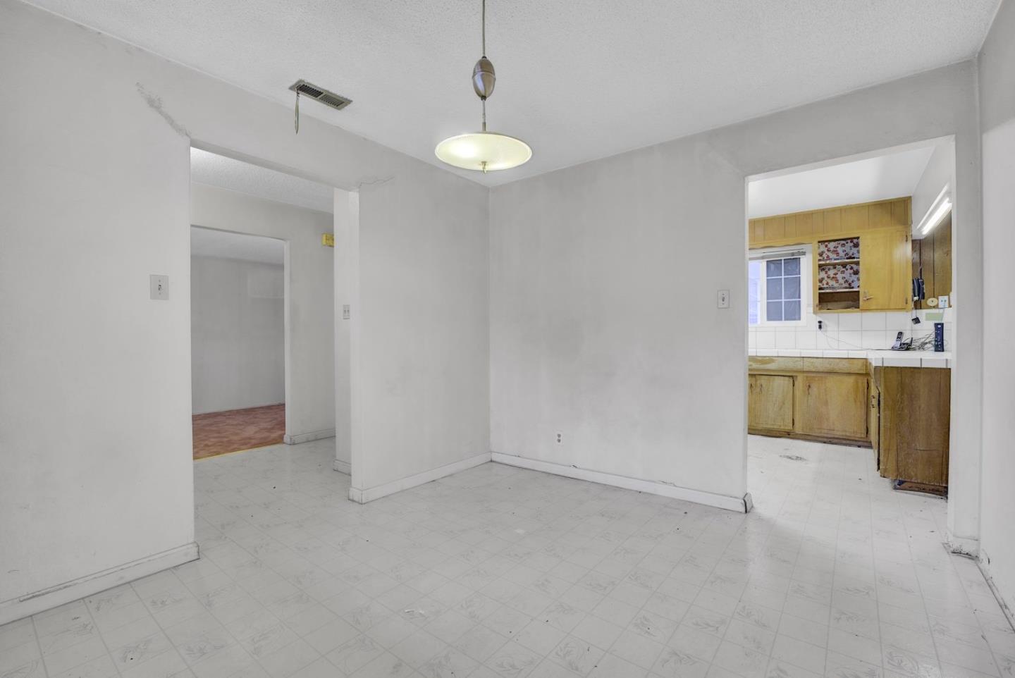 Detail Gallery Image 15 of 41 For 8734 Hermosa Ct, Stockton,  CA 95210 - 4 Beds | 2 Baths