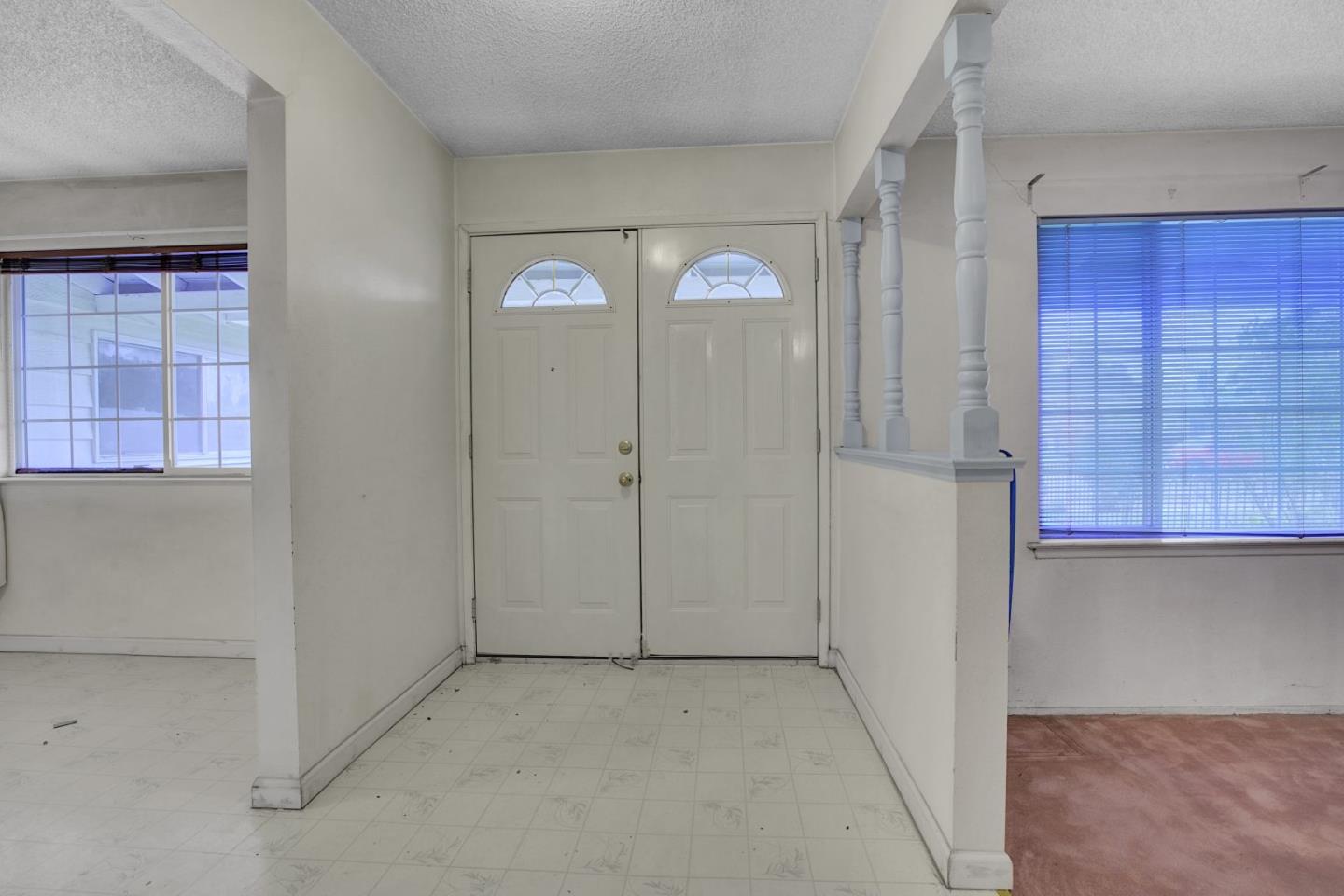 Detail Gallery Image 3 of 41 For 8734 Hermosa Ct, Stockton,  CA 95210 - 4 Beds | 2 Baths