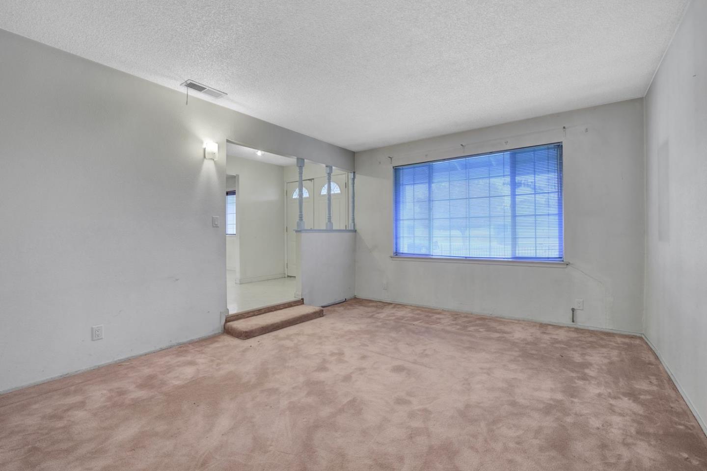 Detail Gallery Image 6 of 41 For 8734 Hermosa Ct, Stockton,  CA 95210 - 4 Beds | 2 Baths