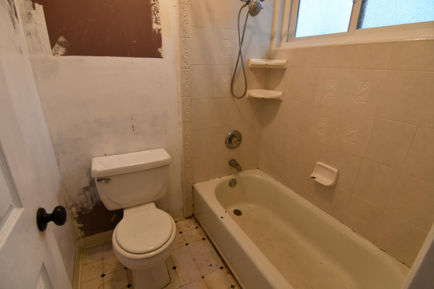 Detail Gallery Image 10 of 20 For 3367 Holderman Dr, San Jose,  CA 95148 - 4 Beds | 2/1 Baths