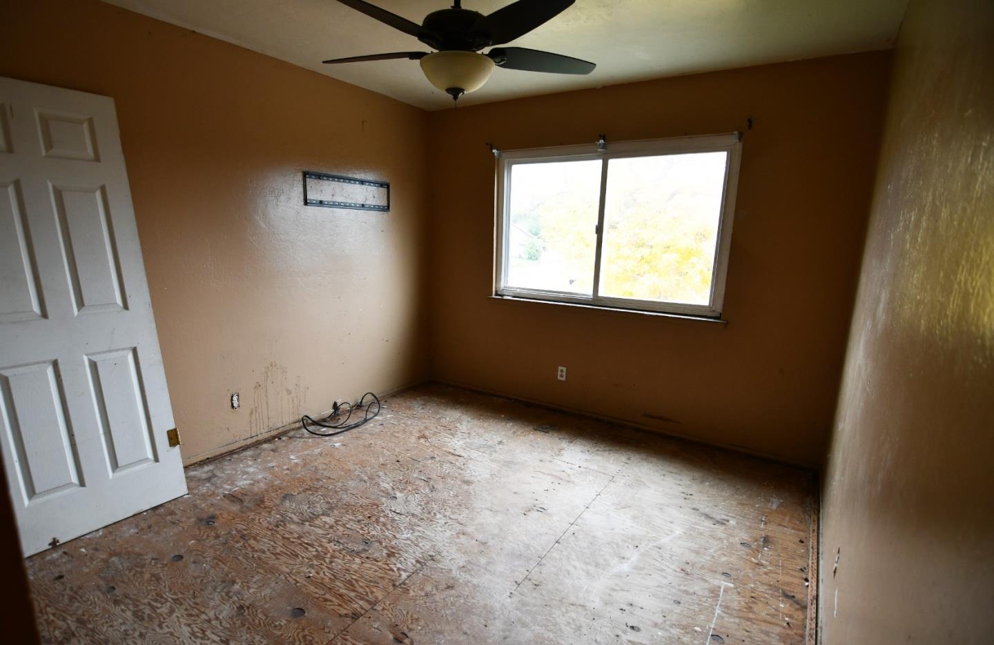 Detail Gallery Image 13 of 20 For 3367 Holderman Dr, San Jose,  CA 95148 - 4 Beds | 2/1 Baths