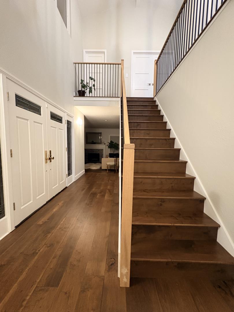 Detail Gallery Image 12 of 12 For 1204 Lubich Dr, Mountain View,  CA 94040 - 4 Beds | 2/1 Baths