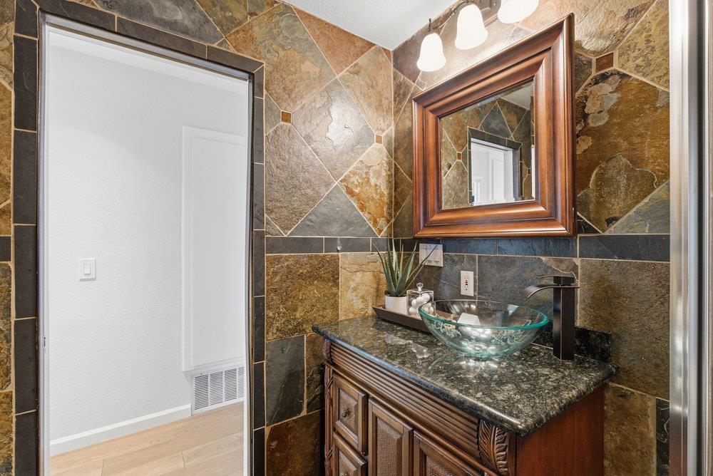 Detail Gallery Image 26 of 47 For 318 Avenida Pinos, San Jose,  CA 95123 - 2 Beds | 2 Baths