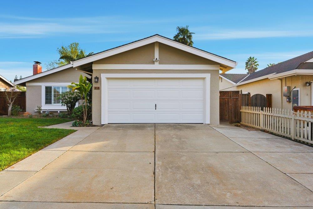 Detail Gallery Image 5 of 47 For 318 Avenida Pinos, San Jose,  CA 95123 - 2 Beds | 2 Baths