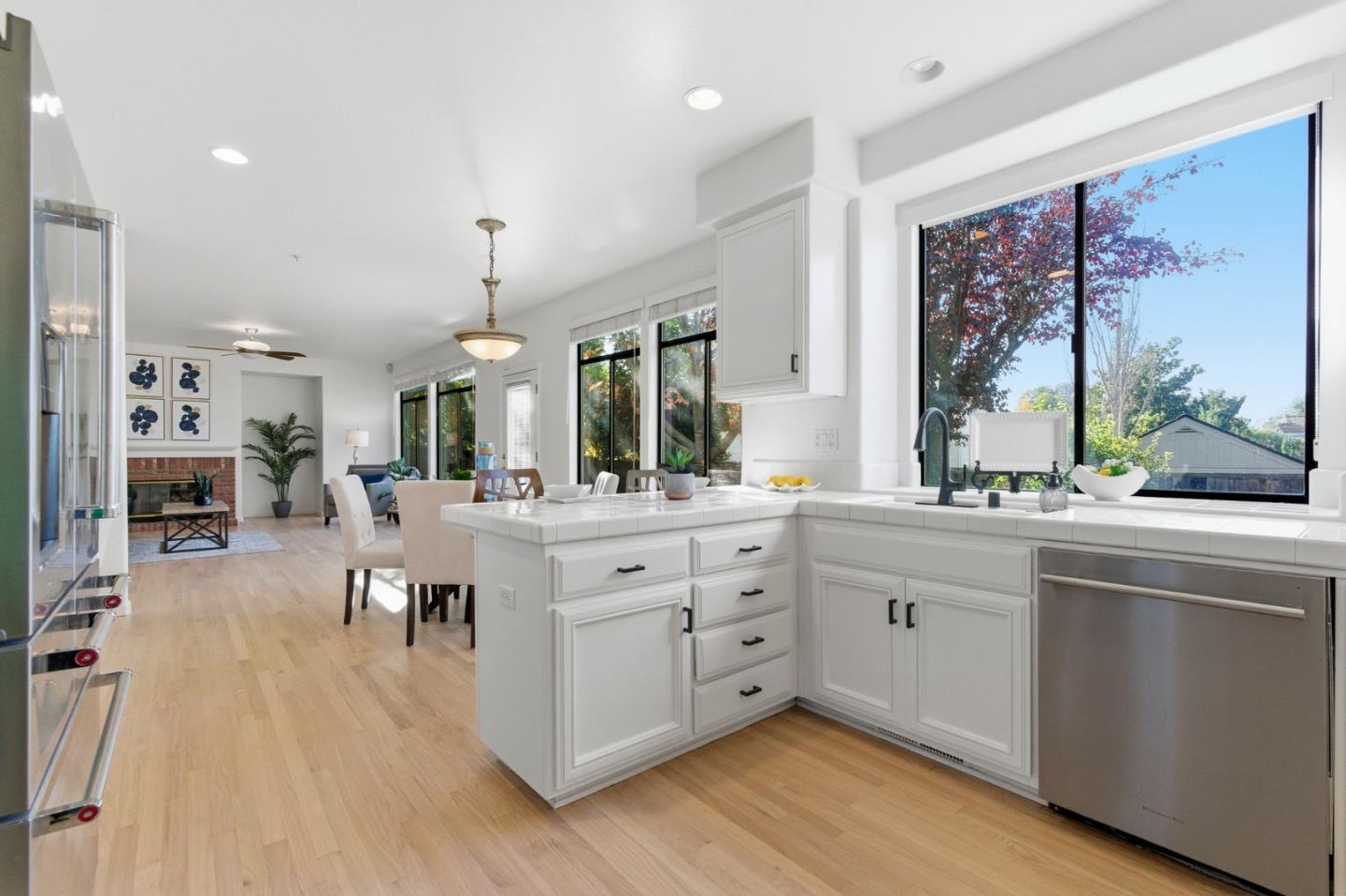 Detail Gallery Image 15 of 51 For 16575 Trail Dr, Morgan Hill,  CA 95037 - 4 Beds | 3 Baths