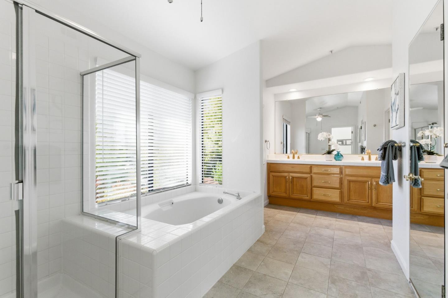 Detail Gallery Image 23 of 51 For 16575 Trail Dr, Morgan Hill,  CA 95037 - 4 Beds | 3 Baths