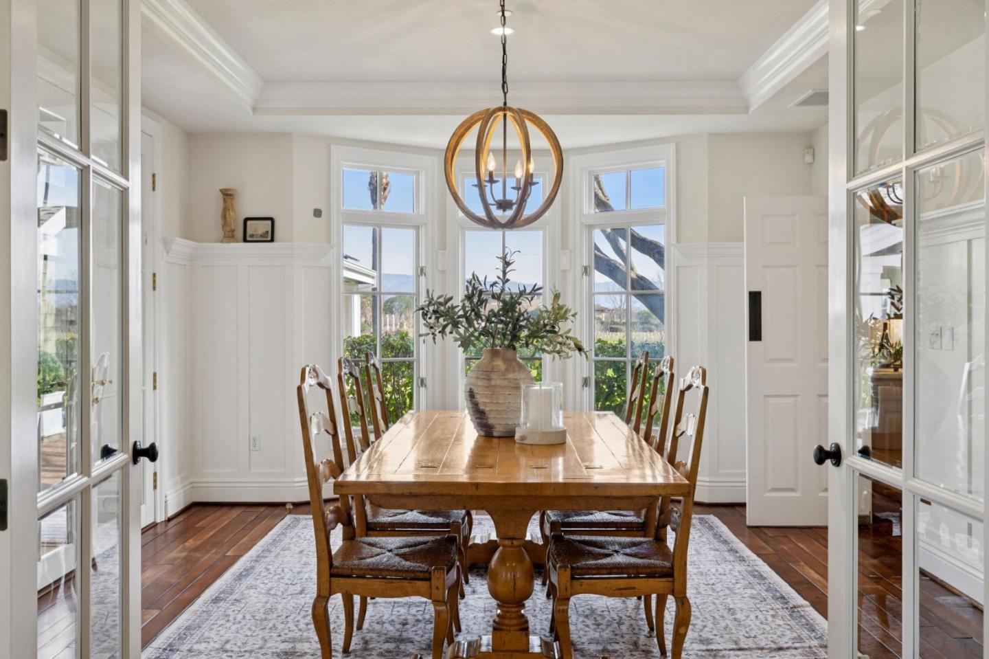 Detail Gallery Image 14 of 89 For 1450 Lakeview Ct, San Martin,  CA 95046 - 6 Beds | 5/1 Baths