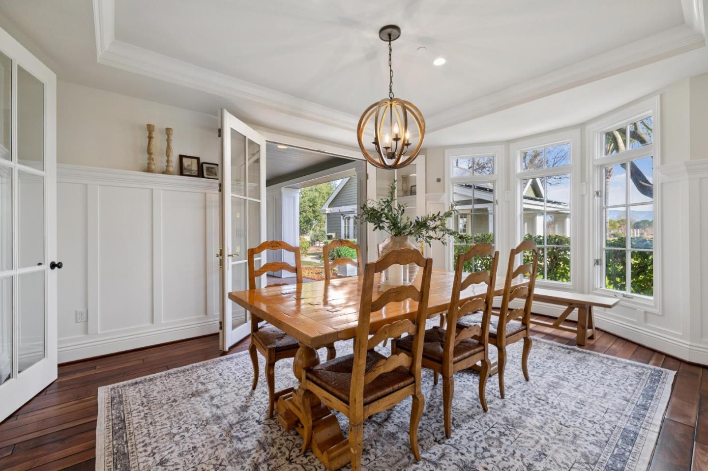 Detail Gallery Image 16 of 89 For 1450 Lakeview Ct, San Martin,  CA 95046 - 6 Beds | 5/1 Baths