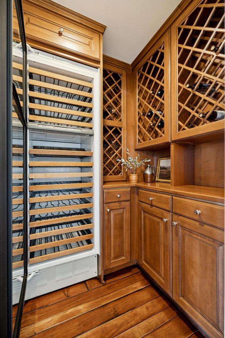 Detail Gallery Image 18 of 89 For 1450 Lakeview Ct, San Martin,  CA 95046 - 6 Beds | 5/1 Baths