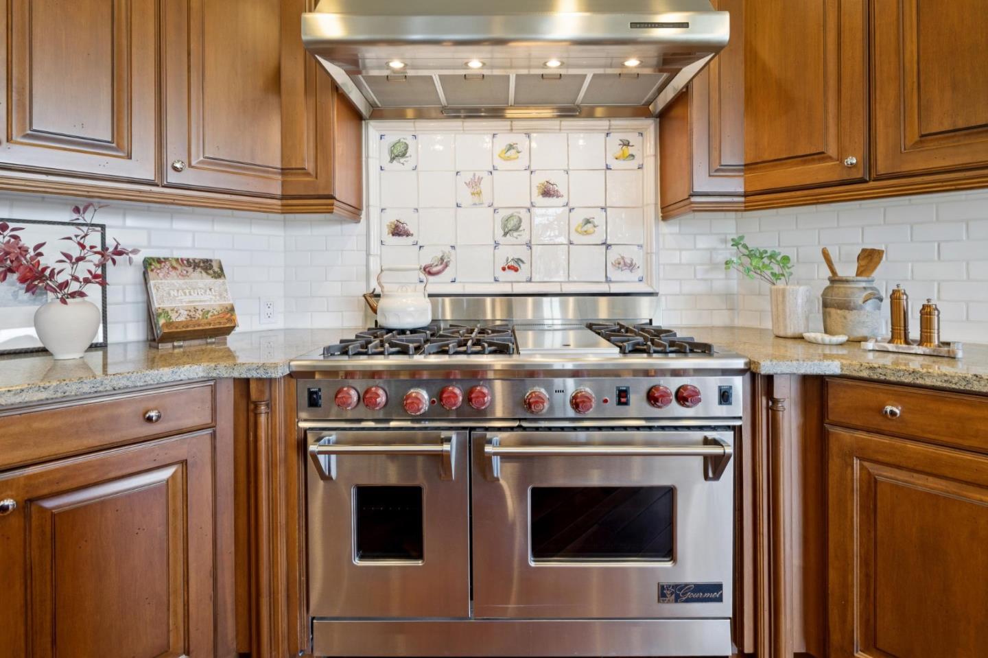 Detail Gallery Image 36 of 89 For 1450 Lakeview Ct, San Martin,  CA 95046 - 6 Beds | 5/1 Baths